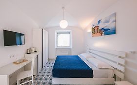 A Gradillo Holiday Rooms